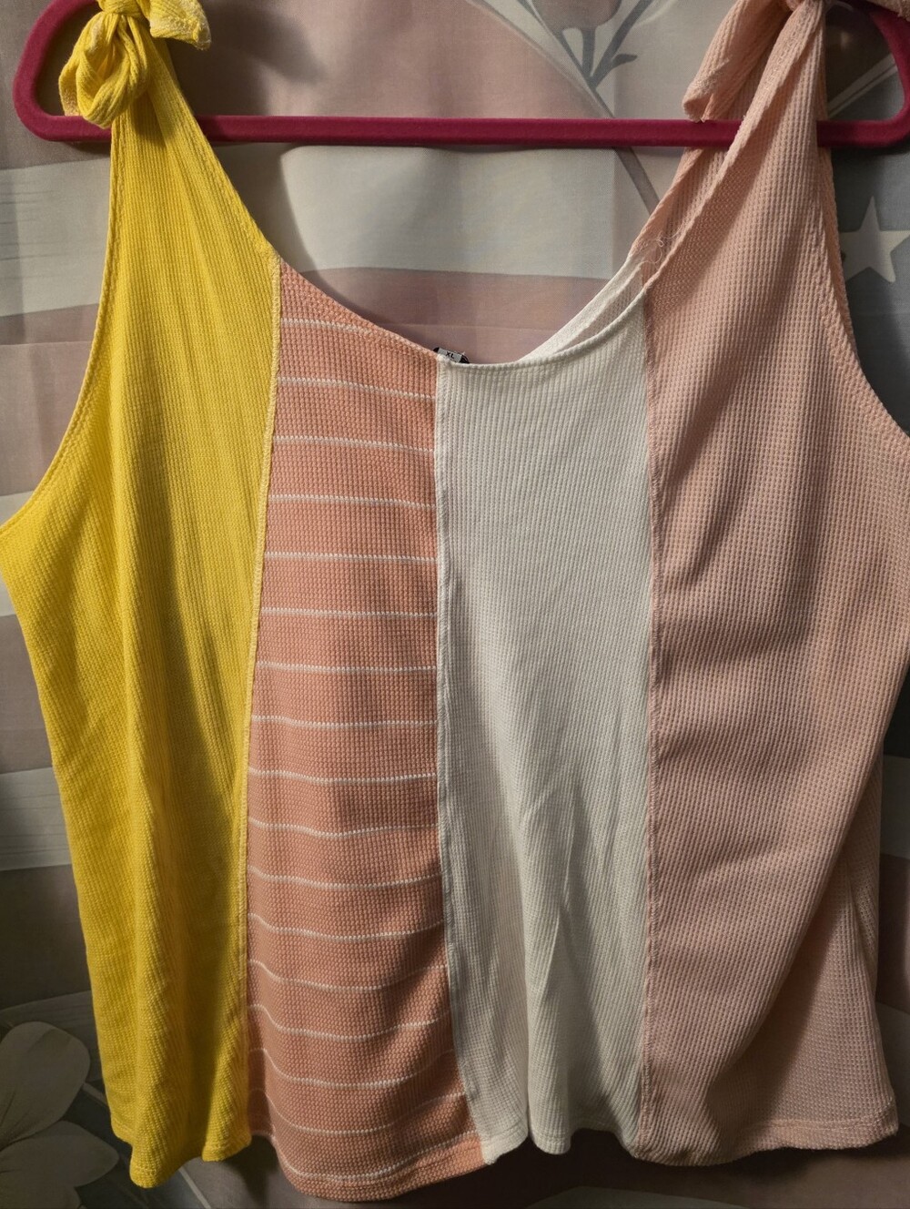 White Birch Colorblock Shoulder Tie Tank Top, Size XL